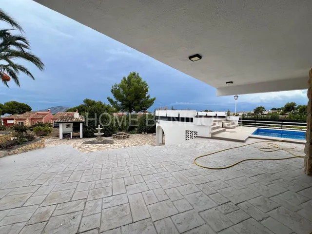 CHALET INDEPENDIENTE COMPLETAMENTE REFORMADO CON PISCINA, GARAJE Y VISTAS DESPEJADAS — 44