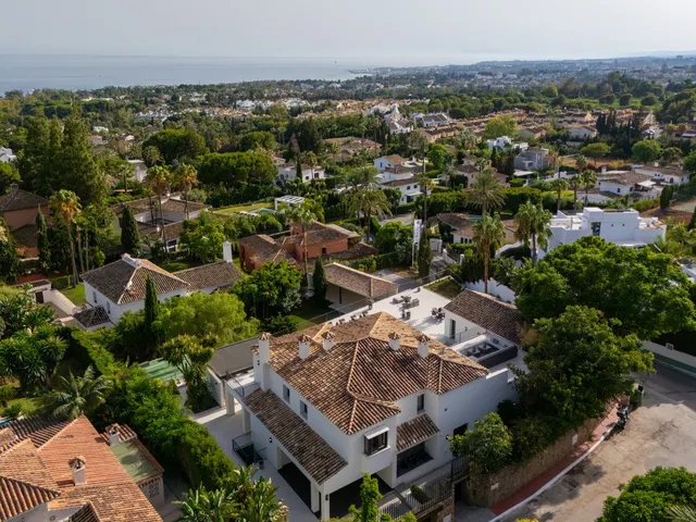 Chalet 5 habitaciones 734m² en venta - Marbella — 46