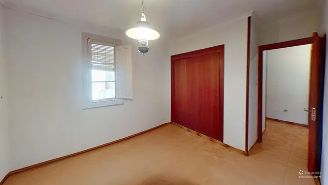 Amplia vivienda en las faldas del castillo de Santa Barbara — 26