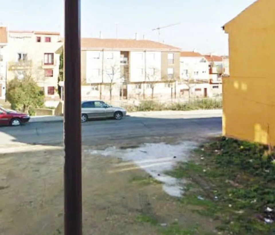 Urbis te ofrece Solar urbano en venta en zona Pizarrales, Salamanca.