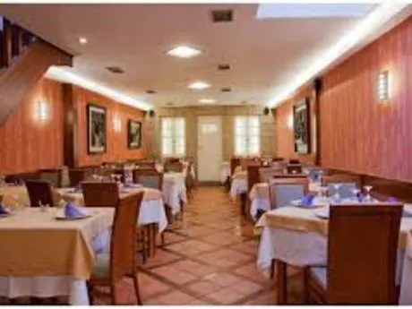 LOCAL COMERCIAL DE 100 M2 EN EL ENSANCHE