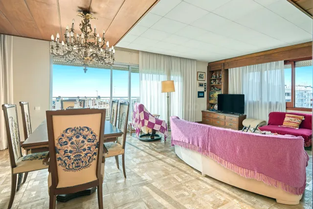 Excepcional piso muy alto con terraza y vistas al mar — 4