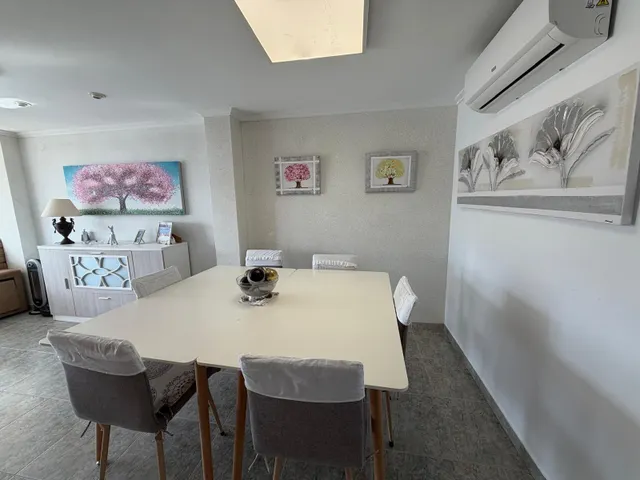 Apartamento en primera línea de playa en gandía con vistas al mar — 4