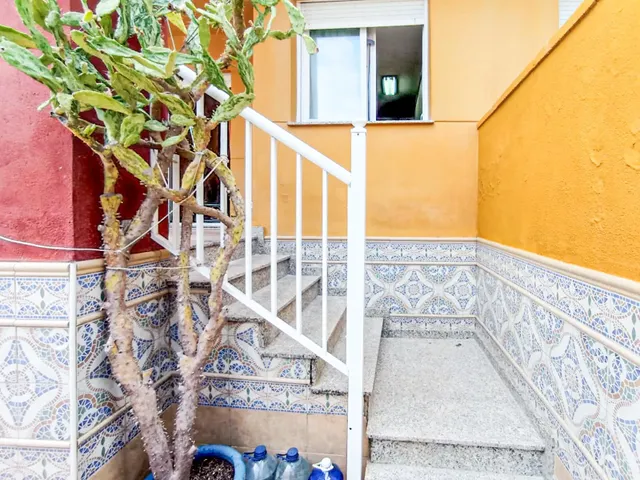 Planta baja con piscina y parking en primera linea de playa de Miramar — 28