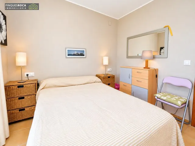 Preciosa Casa Unifamiliar Adosada, para entrar a Vivir de 2 Dormitorios, Baño, Cocina-Comedor-Estar, Terraza, Piscina Comunitaria y Vistas al Mar — 9