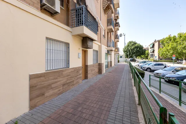 ¡¡¡ INVERSORES !!! GRAN OPORTUNIDAD SE VENDE PISO EN JUAN PABLO II GRANADA — 4