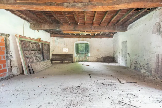 Casa, cuadra, pajar y fincas en venta en babia — 6