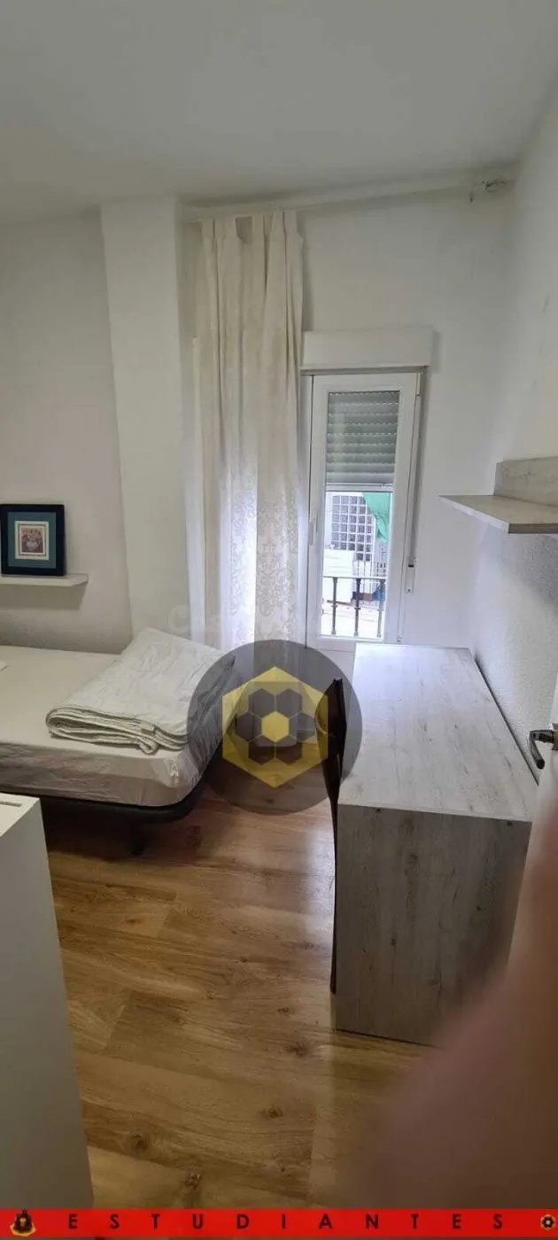 EST/ LT Piso para ESTUDIANTES con DOS dormitorios en el Barr - foto 5