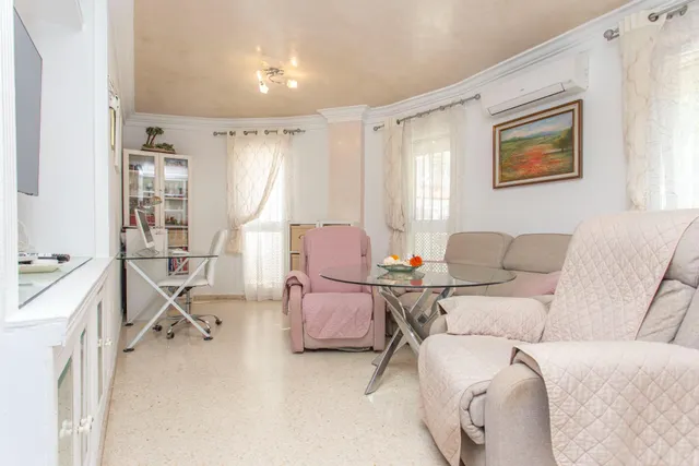 Se vende piso en planta baja en el centro (vpo) — 16