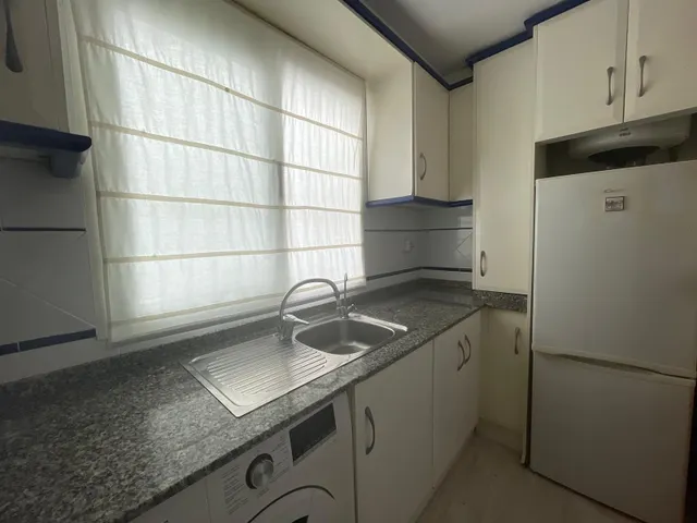 Apartamento de 2 dormitorios con garaje y trastero en Guardamar del Segura — 9