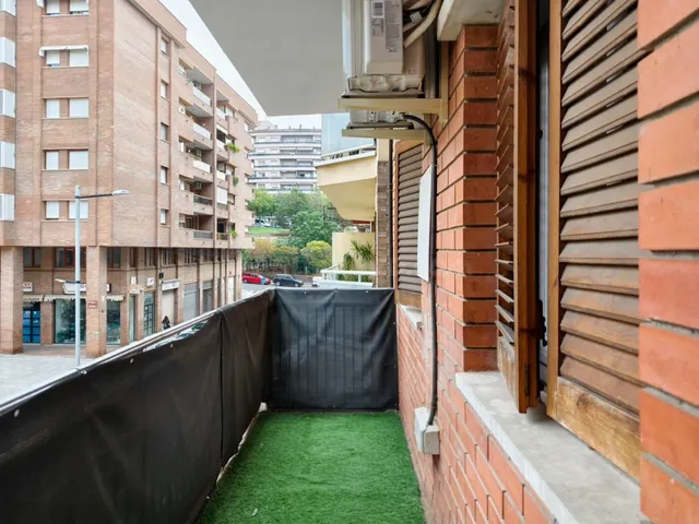 PISO DE 100 m2 CON 4 habitaciones EN LA ZONA DEL ESCORXADOR — 3