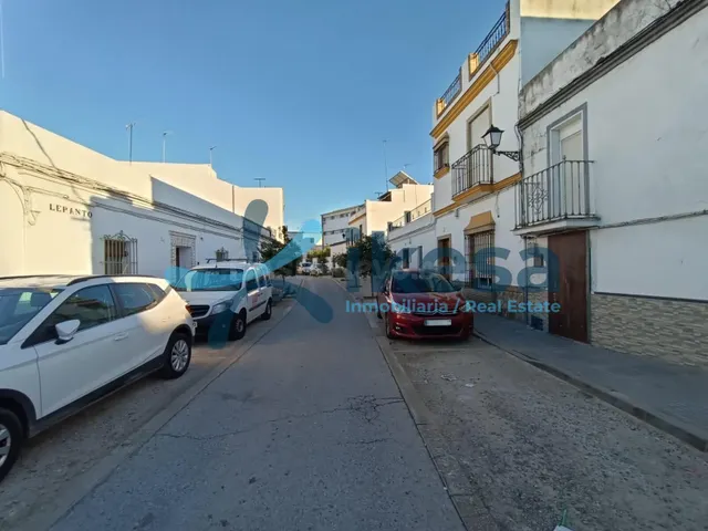 Venta de Casa Adosada en Lora del Río - Sevilla - foto 3