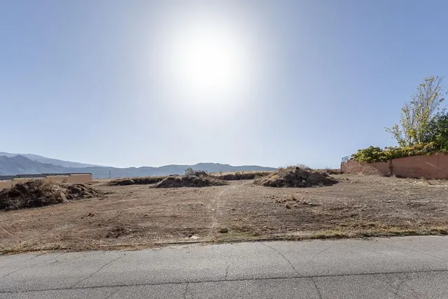 2 solares de 780m2 cada uno. Precio de cada solar 99.000€. — 3