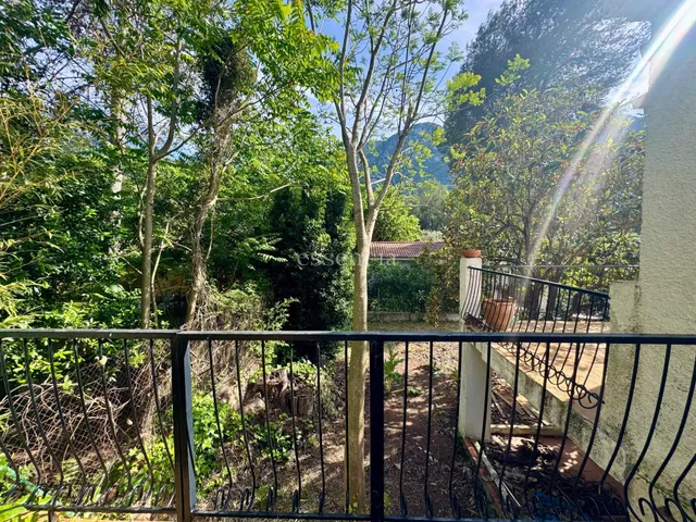 ESPECTACULAR CHALET EN LA DROVA — 34