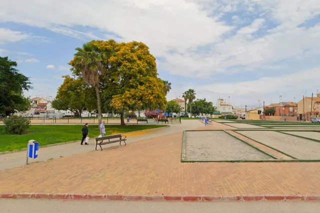 Maravilloso apartamento (aprox. 94 m2 - 1ª planta) en la popular Aldea del Mar con gran zona de piscina. Amplio balcón al sureste y a solo 400 m de la Playa de los Locos. — 46