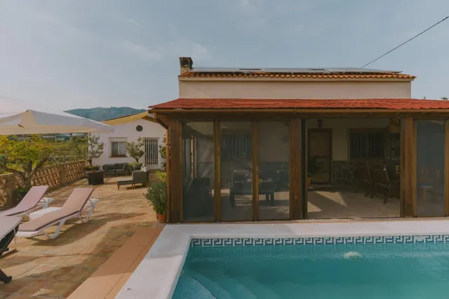 ENCANTADOR CORTIJO CON PISCINA, VISTAS ESPECTACULARES Y FRUTALES TROPICALES EN SALOBREÑA — 18