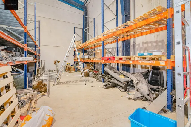 NAVE INDUSTRIAL — 15