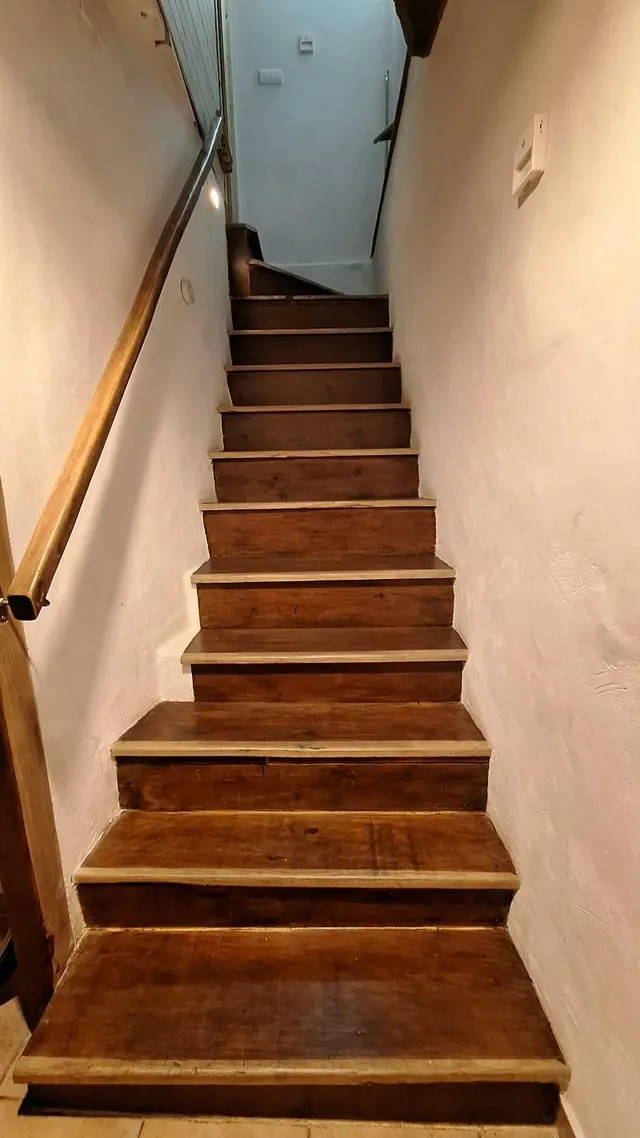 Encantadora Casa con Terreno en Bembibre por solo €77,000 — 19