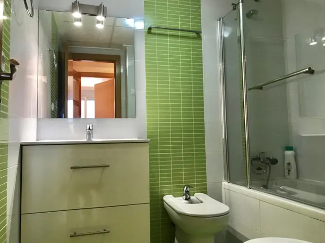 PISO DE TRES DORMITORIOS, CON PARKING Y TRASTERO — 15