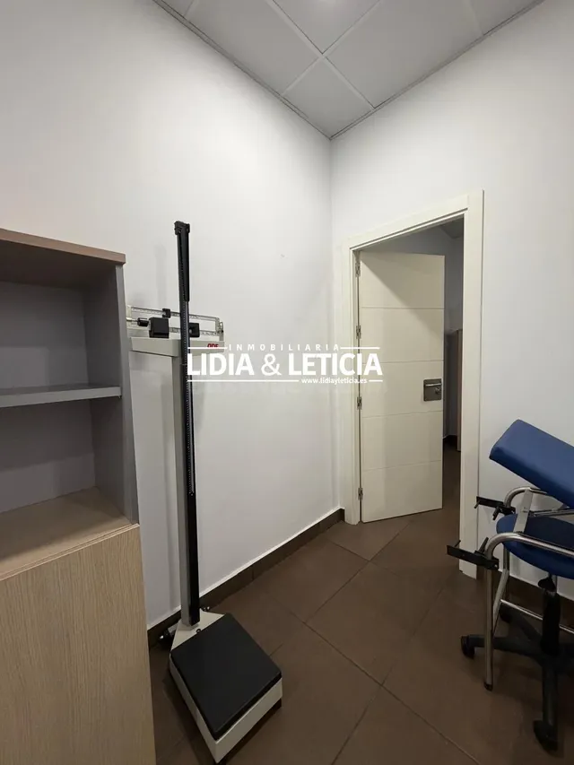 Local Comercial ideal para Consultas, Centro Médico... - foto 4
