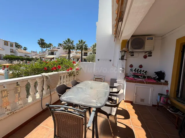 FANTÁSTICO ADOSADO EN RESIDENCIAL VALENCIA - foto 4
