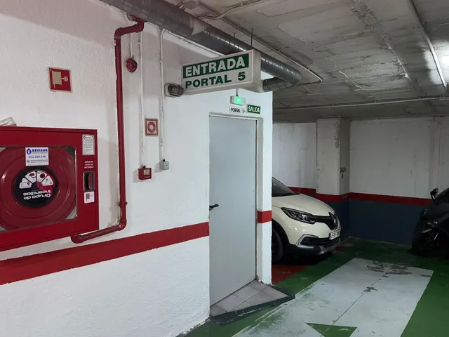 Garaje 28m² en venta - Camino de Suárez — 15