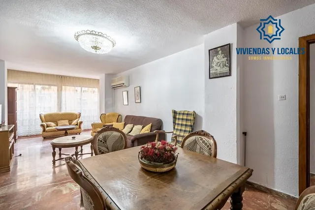 MAGNIFICA VIVIENDA EN LAS FLORES - CAMINO DE RONDA — 2