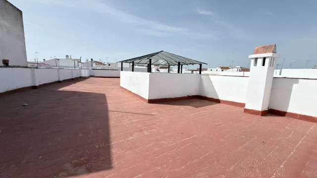 LOCAL COMERCIAL EN CONSTRUCCIÓN EN EL CENTRO DE LEPE (HUELVA) — 25