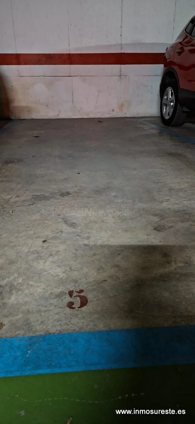 Plaza de garaje en Orihuela, zona Temístocles Almagro — 3