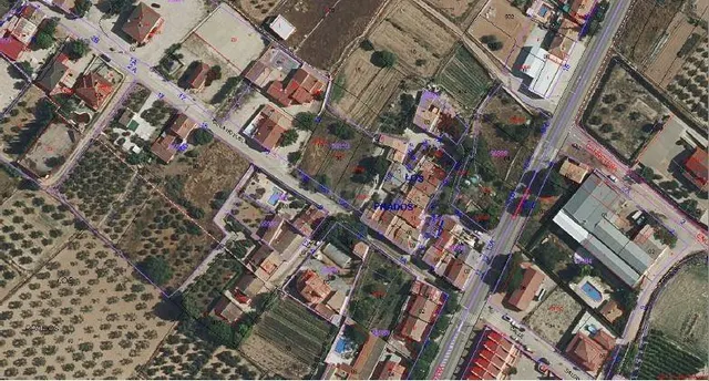 COCHERA TRANSFORMABLE EN VIVIENDA EN LOS PRADOS – CARAVACA D - foto 4