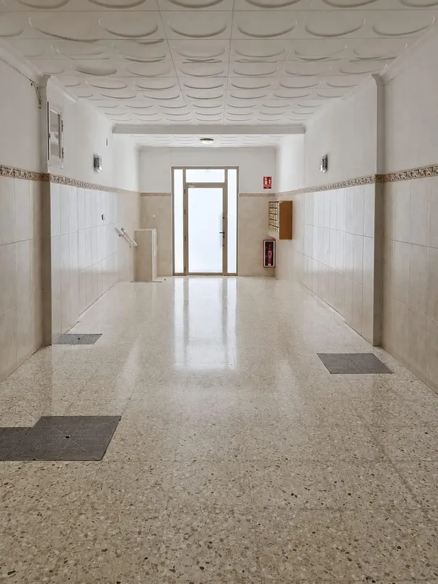 PISO DE 110 M2 CON TRES DORMITORIOS DOBLES Y TERRAZA EN EL CENTRO DE SAN PEDRO DE ALCÁNTARA — 15