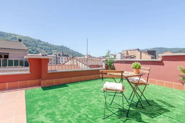 PISO EN ALQUILER CON TERRAZA DE 27METROS EN EL CENTRO DE MIE