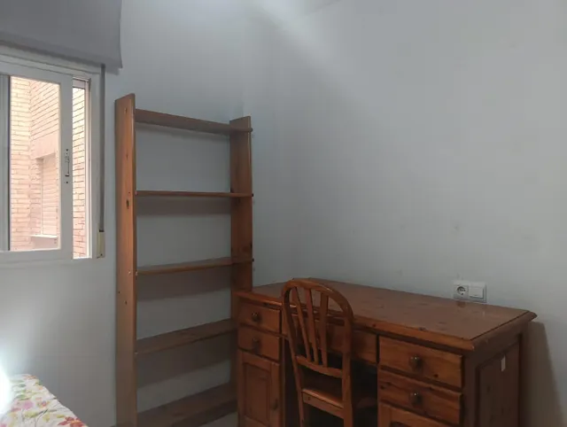 PISO ESTUDIANTES LUMINOSO CON CAMAS DOBLES!!!!!!!!!!!!!!!! — 28