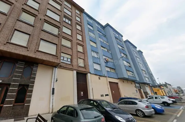 Se vende piso OKUPADO en Calle Baldom Villegas 11 de SANTOÑ - foto 2