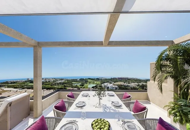 DISFRUTE DE TERRAZAS CON ORIENTACION SUR Y VISTAS AL MAR, DE