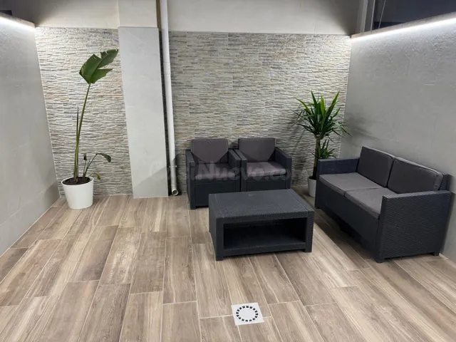 EXCELENTE UNIFAMILIAR CON VAROS AMBIENTES PARA LA FAMILIA — 3