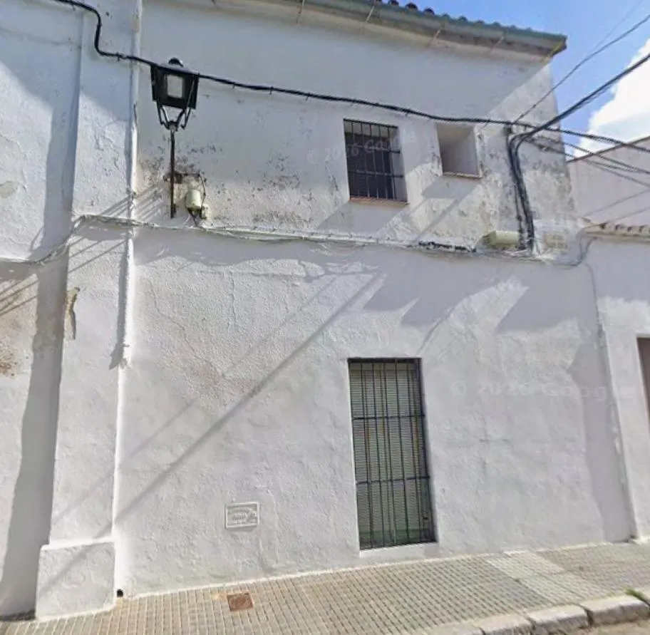 Vivienda de 4 habitaciones en Llerena (Badajoz). VIVIENDA ALQUILADA, IDEAL PARA INVERSORES