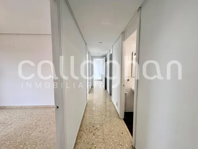 Alquiler espacioso en una zona emblemática — 27