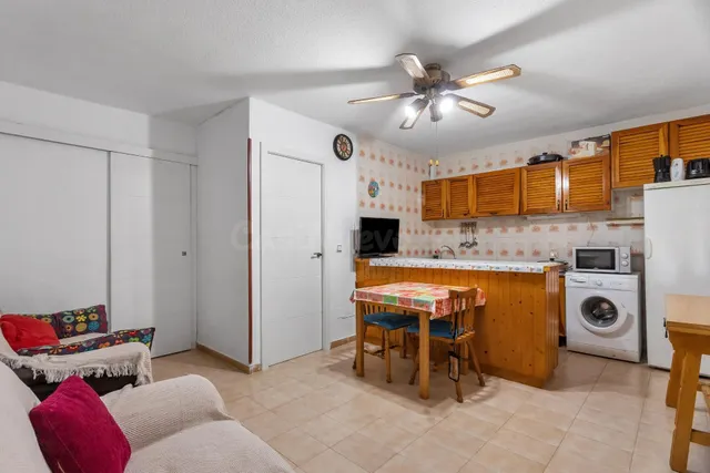 Bungalow en planta baja a 400 metros de la Playa de Los Náufragos — 13