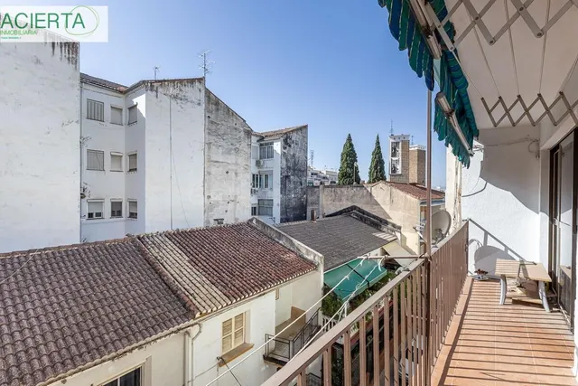 PISO JUNTO AVENIDA DE ANDALUCIA — 5