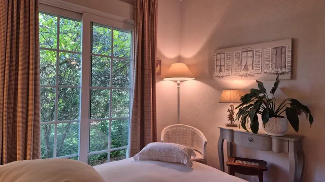 Precioso chalet con espectacular piscina y jardín autóctono — 50