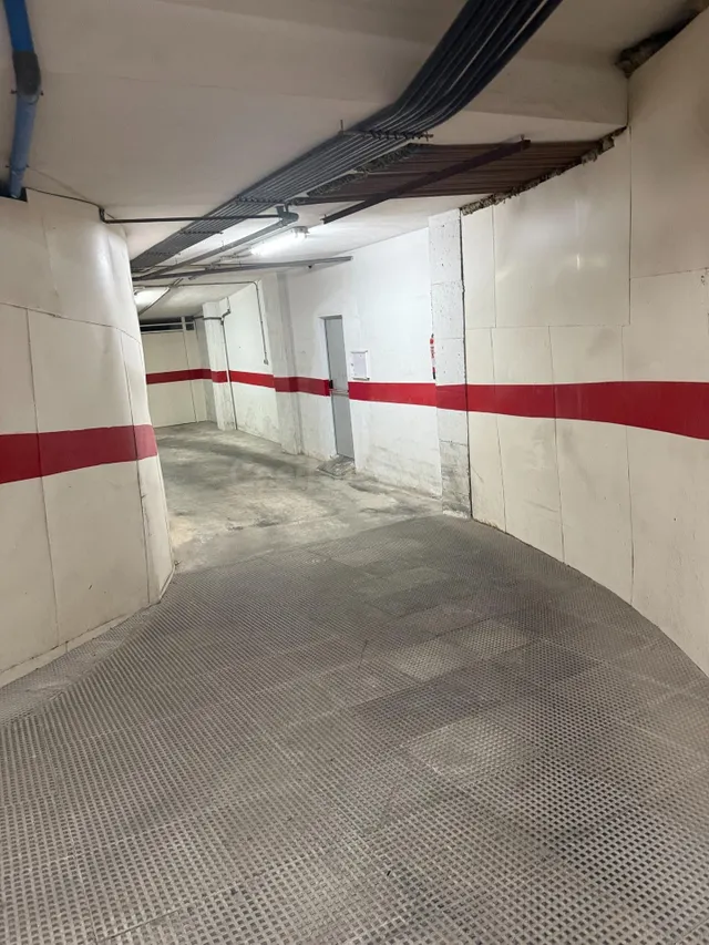 Garaje  cerrado 30m2 en la  calle ramon gallud — 2