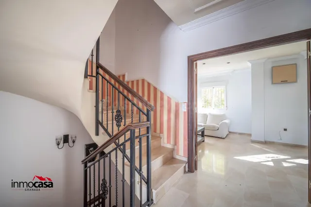 Vivienda unifamiliar  en urbanizacion "Cortijo de la Loma" amueblada y lista para entrar a vivir — 4