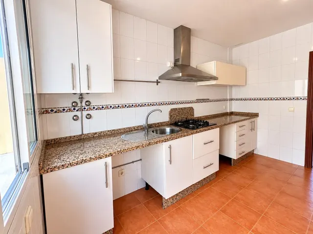 Piso 4 habitaciones 136m² en venta - Arco norte - Avda España — 17