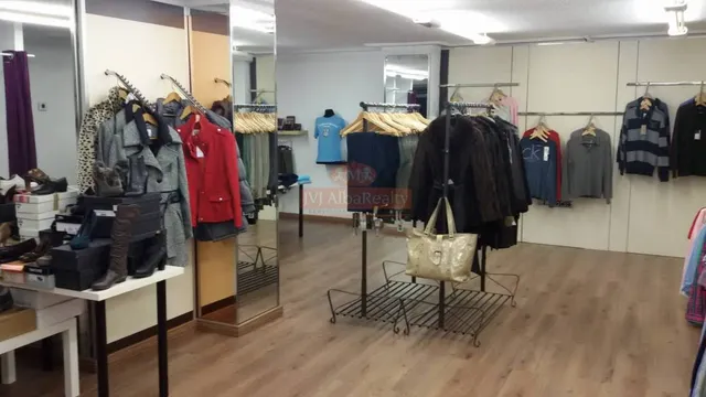 LOCAL COMERCIAL EN ALQUILER ZONA PREMIUM COMERCIAL — 3