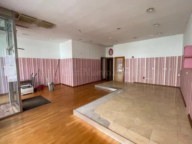 ALQUILER LOCAL ZONA CENTRO PONFERRADA — 3