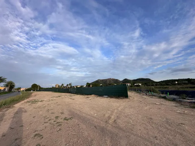 ¡gran oportunidad de inversión en Cartagena! solar de 4.171 m2 para equipamiento social y deportivo en canteras — 2