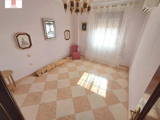 VENTA EN MONTIJO, ZONA CENTRO, MAGNIFICO PISO EN 1ª PLANTA, AMUEBLADO, EXCELENTES CALIDADES, CLIMATIZADO — 16