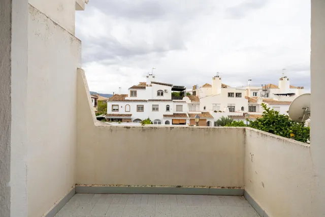 Disfruta de la tranquilidad de Huétor Vega sin alejarte de la ciudad. — 27