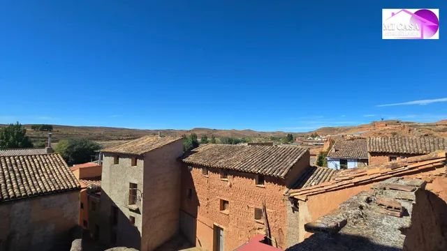 Casa en villarroya con terraza, trastero y vistas — 26